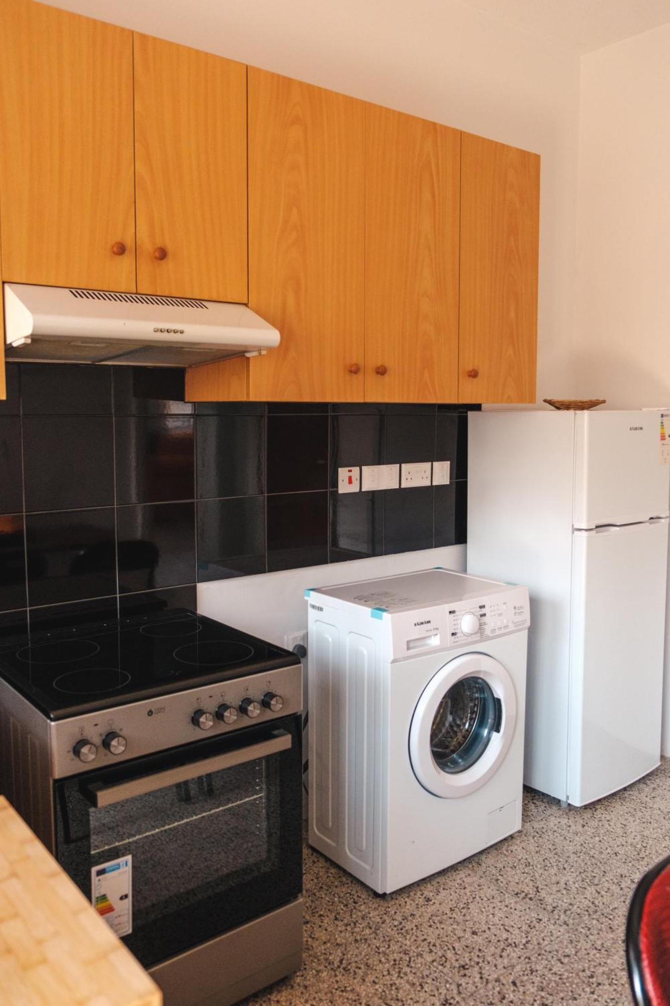 Serenityone - Centrally Located One Bedroom Apt 아이아 나파 외부 사진