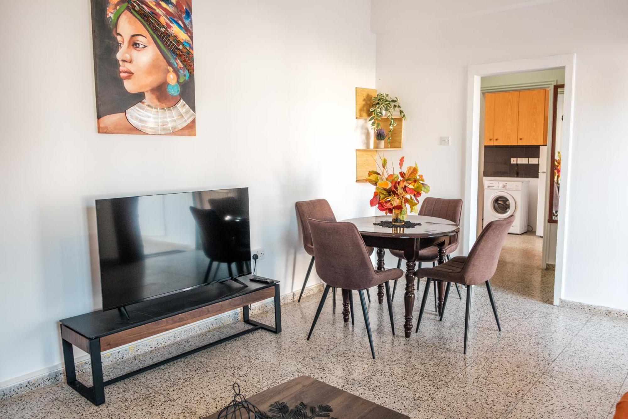 Serenityone - Centrally Located One Bedroom Apt 아이아 나파 외부 사진